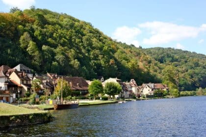 camping dordogne au bord de l'eau