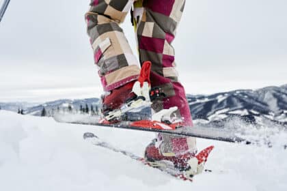 Pack skis et chaussures pour la glisse : la solution idéale pour partir en station bien équipé